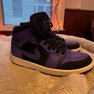 Air Jordan Grape 1’s Women’s 9.5